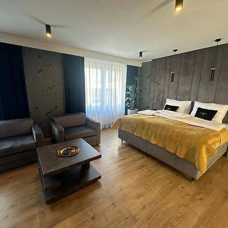 Bed and Breakfast Platinum Budzyn  Экстерьер фото