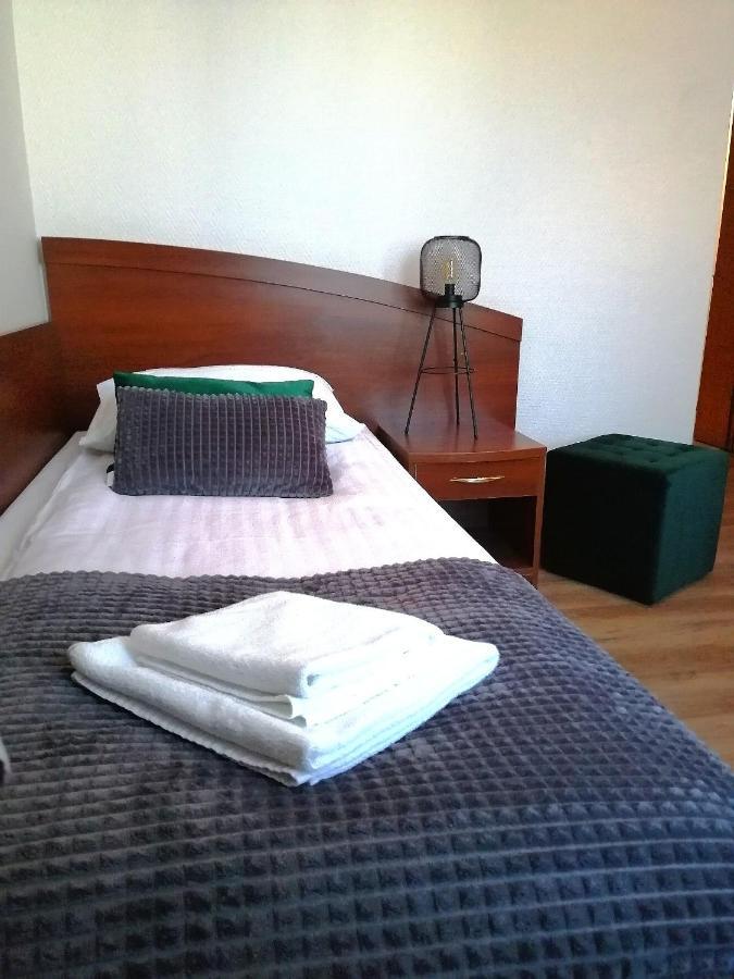 Bed and Breakfast Platinum Budzyn  Экстерьер фото